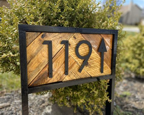 yard signs with house numbers